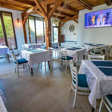 Vila Blue Marine Două Mai Екстериор снимка